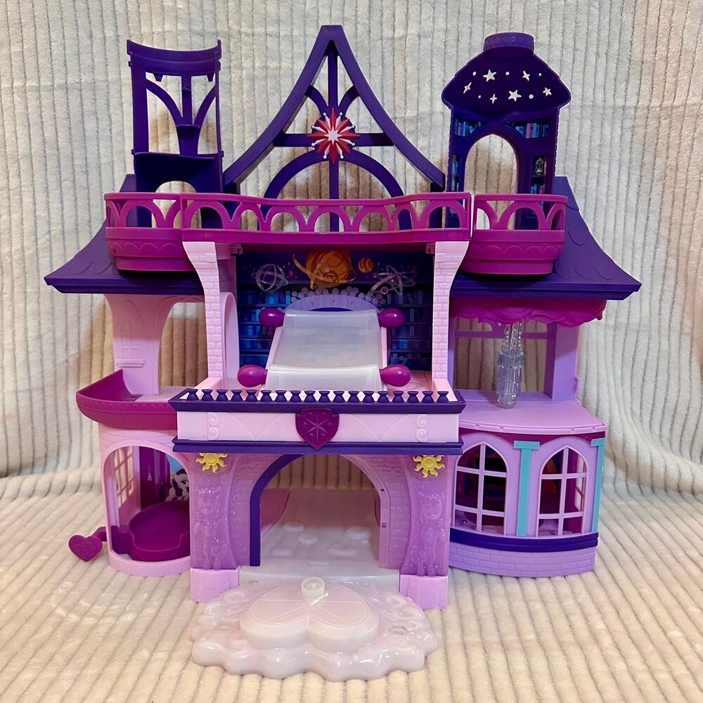 My Little Pony Twilight Sparkle Magical School of
Friendship *INCOMPLETE*